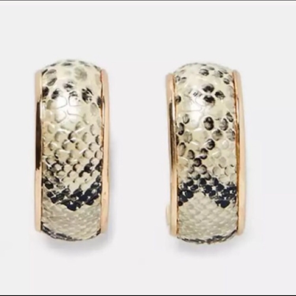 🎉HP 5/27/19 girl boss 🎉Snake print Zara earrings - Picture 3 of 5
